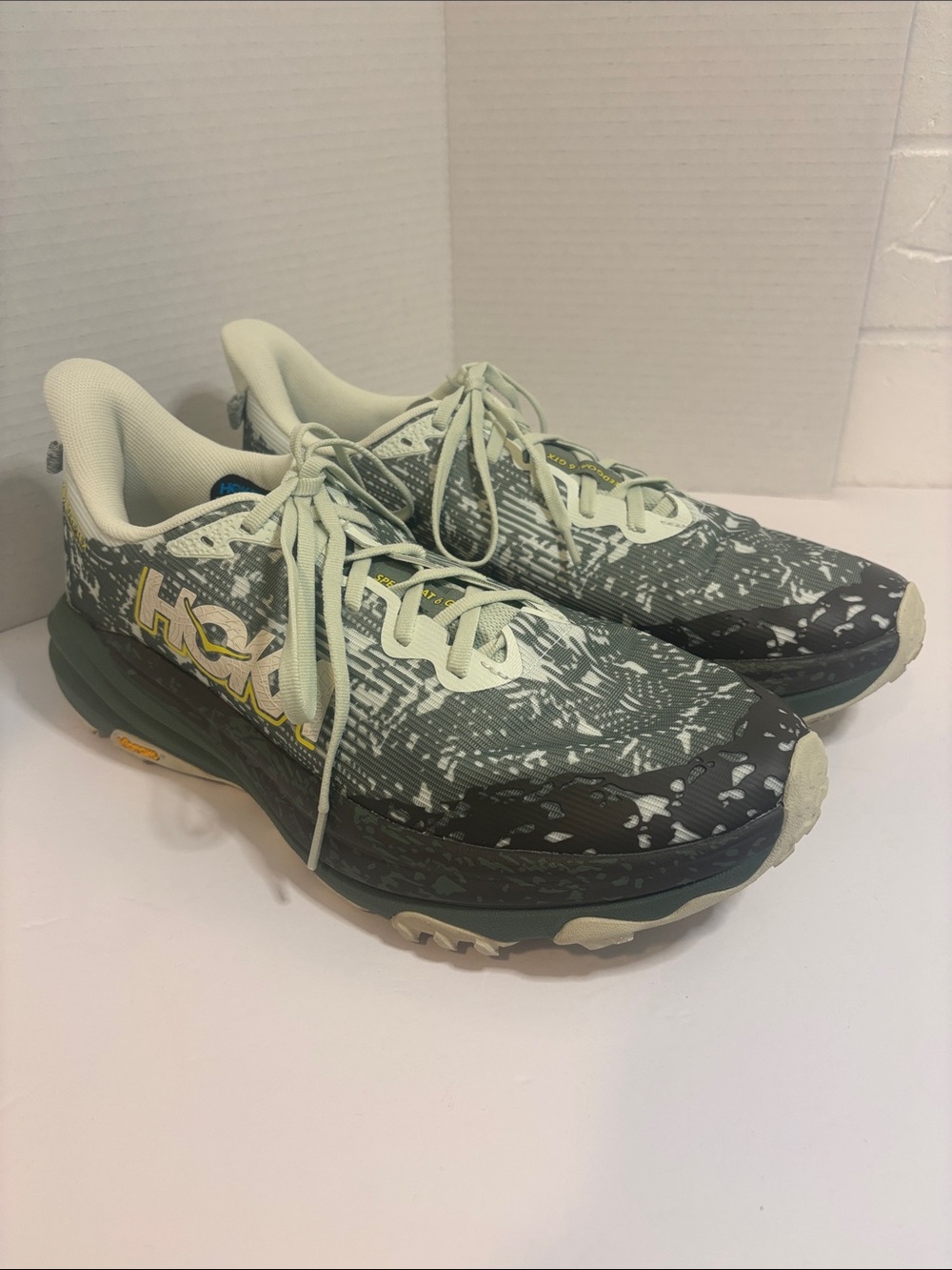 HOKA Speedgoat 6 Gore-Tex Vibram Sole Trail Running Hiking Athletic Shoes Green